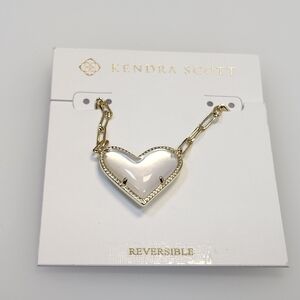 NWT Kendra Scott Gold-Tone Ari Heart Mother/Pearl Short Pendant Necklace